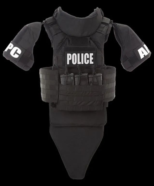 暗区突围外设_小鲨鱼暗区突围外挂_暗区突围自瞄透视辅助